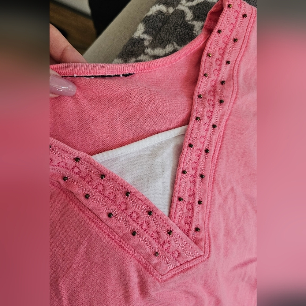 Women's Pink V-Neck Top - Picture 4 of 4